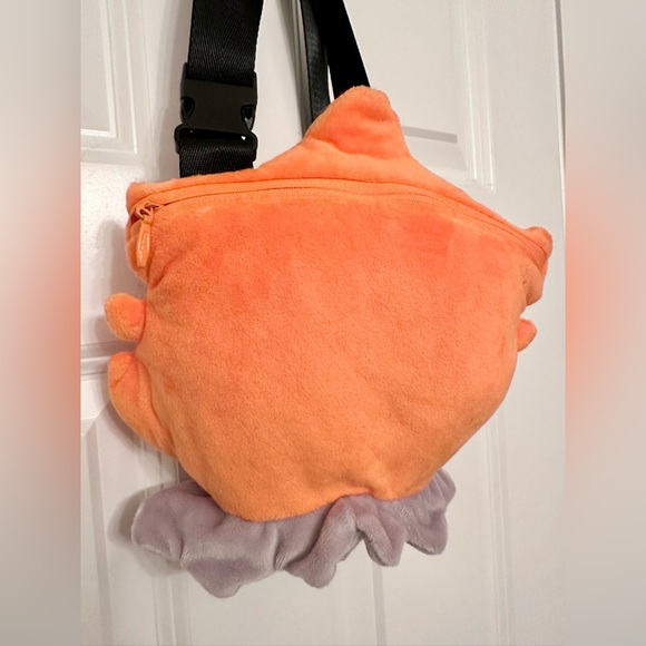 Pennywise Belt Bag (From Stephen King’s “It”) - Picture 3 of 4